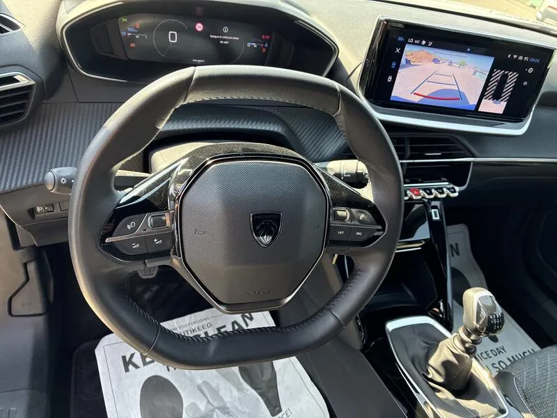Peugeot 2008 Allure PureTech - foto 11