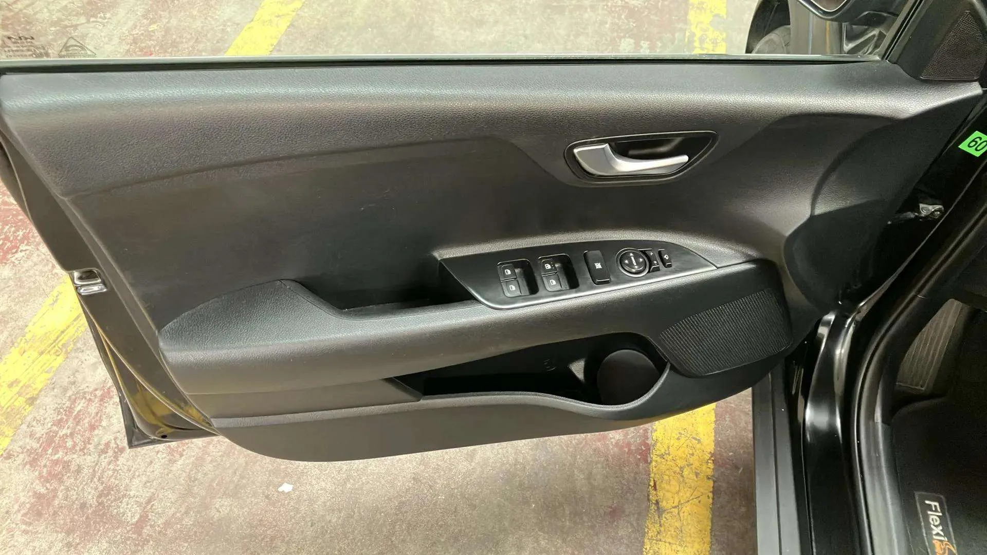Kia Stonic 1.2 DPi Concept - foto 17