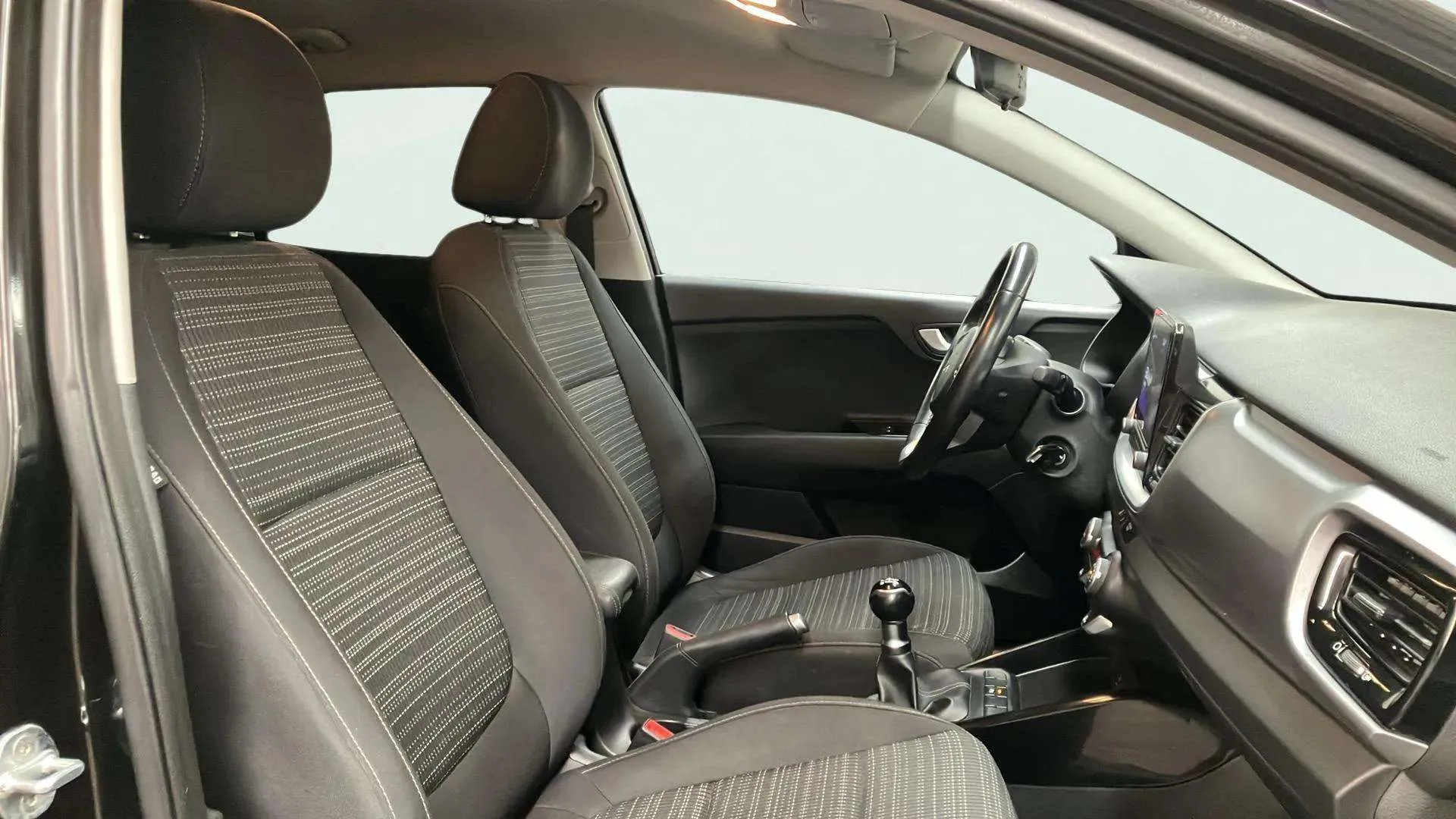 Kia Stonic 1.2 DPi Concept - foto 15