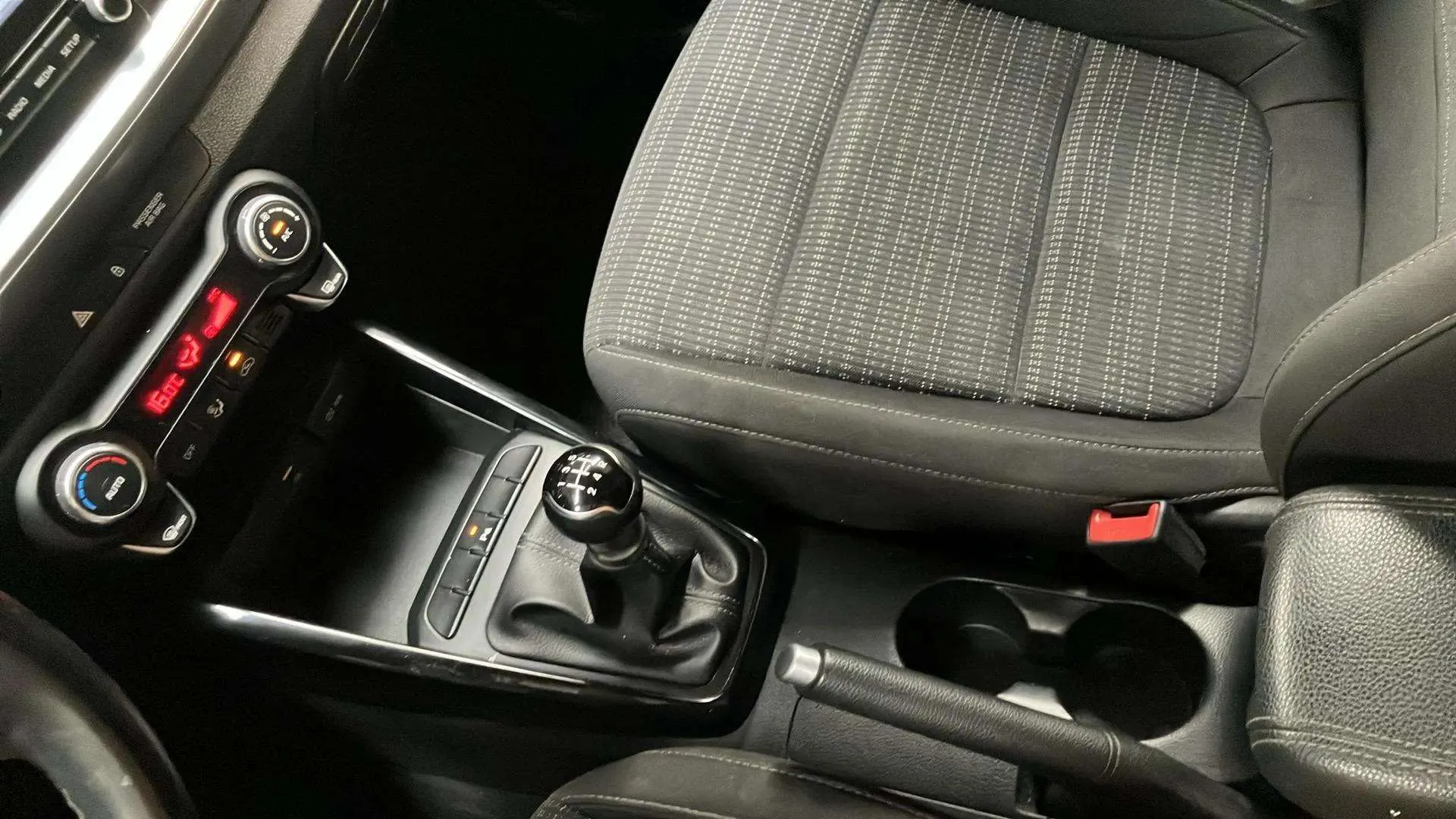 Kia Stonic 1.2 DPi Concept - foto 22