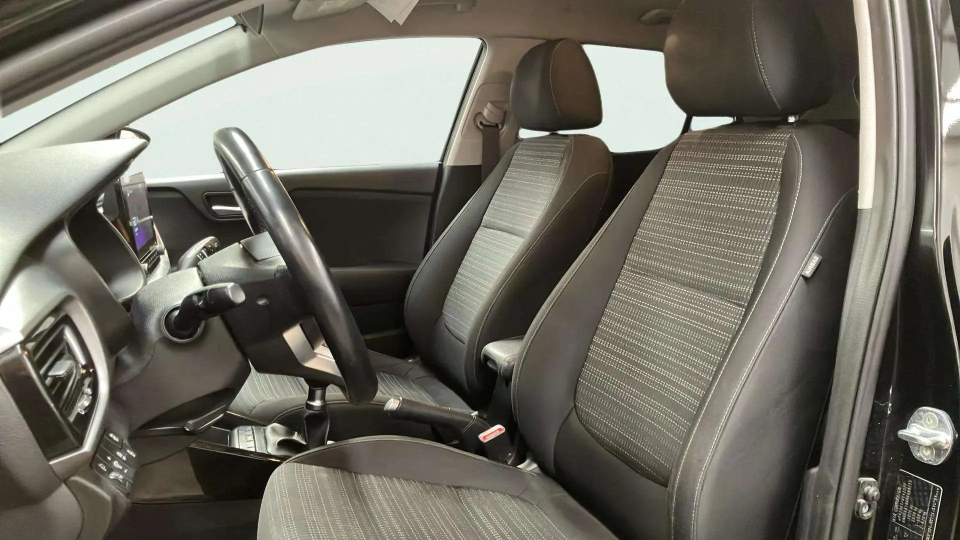 Kia Stonic 1.2 DPi Concept - foto 12