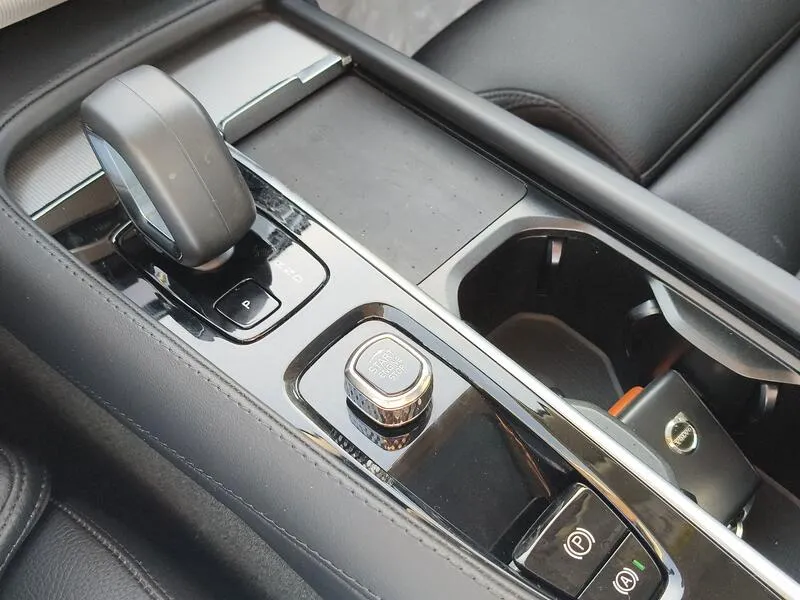 Volvo XC90 2.0 B5 D AWD Plus Dark - foto 13