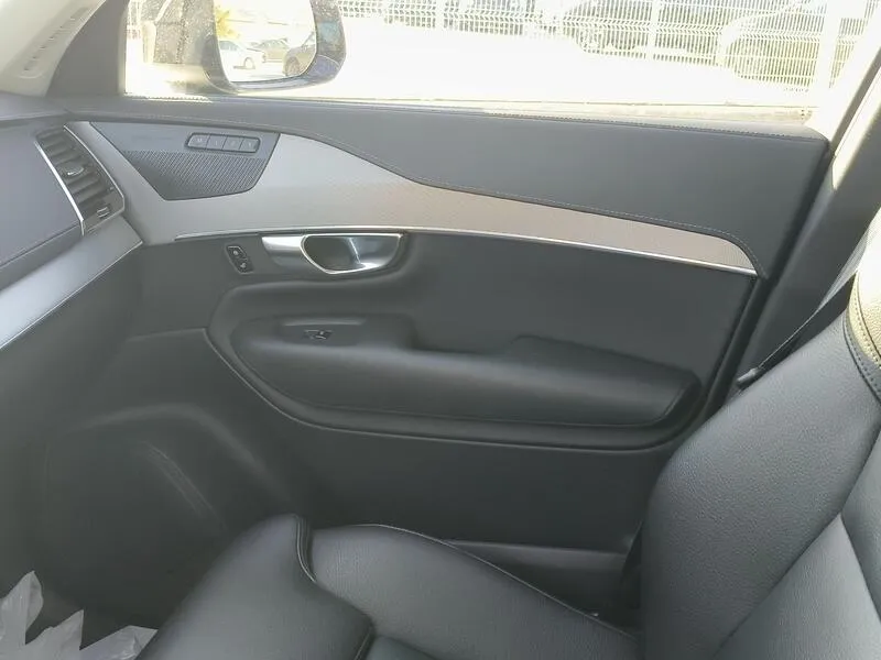 Volvo XC90 2.0 B5 D AWD Plus Dark - foto 21