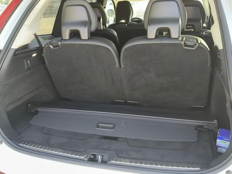 Volvo XC90 2.0 B5 D AWD Plus Dark - foto 42