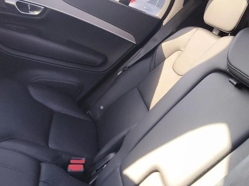 Volvo XC90 2.0 B5 D AWD Plus Dark - foto 34
