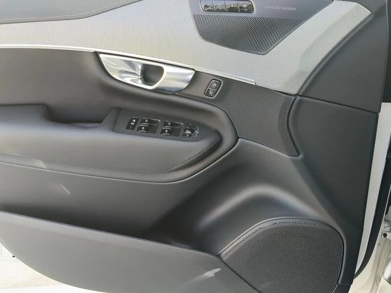Volvo XC90 2.0 B5 D AWD Plus Dark - foto 31