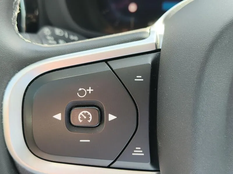 Volvo XC60 2.0 T6 AWD Recharge Inscription Exp - foto 27