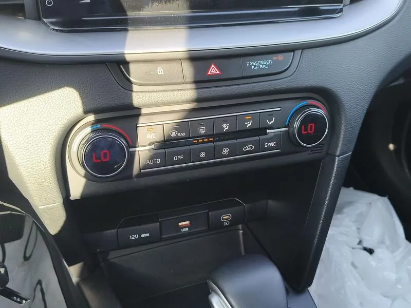 Kia XCeed 1.0 MHEV Drive - foto 12