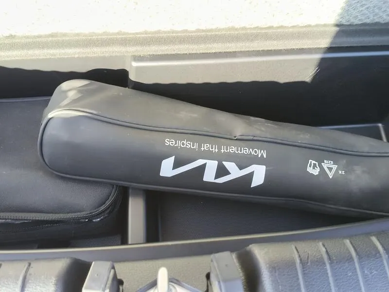 Kia XCeed 1.0 MHEV Drive - foto 38