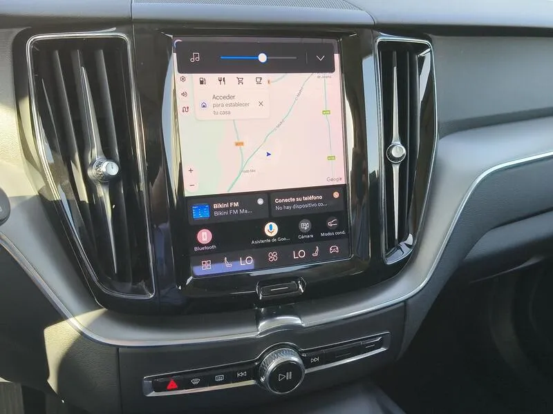 Volvo XC60 2.0 B4 D Core - foto 11