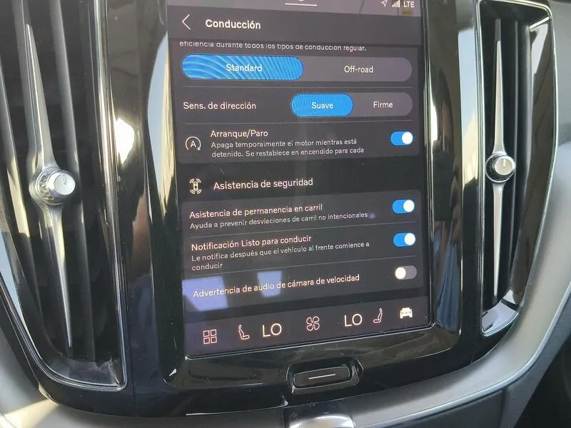 Volvo XC60 2.0 B4 D Core - foto 19
