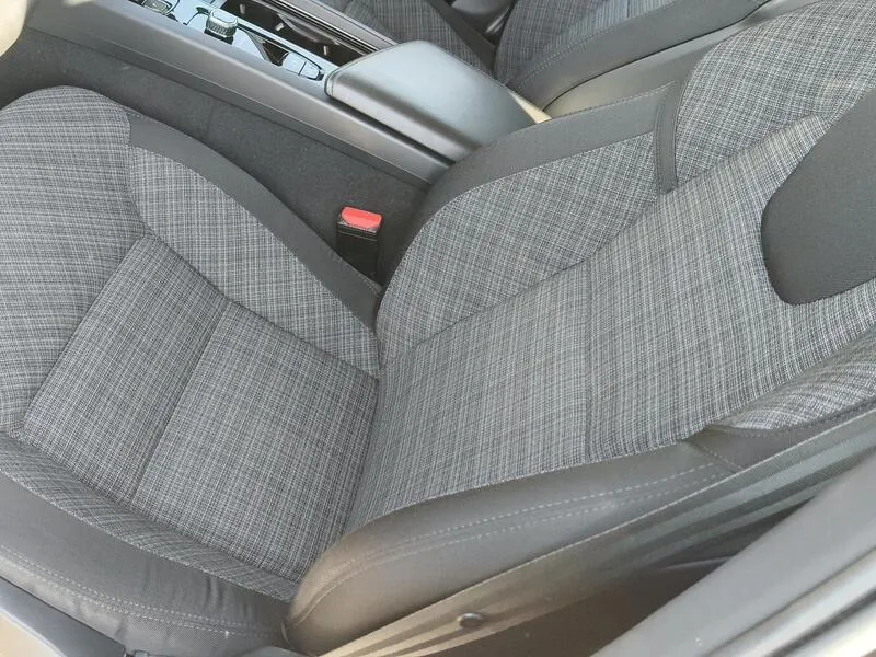 Volvo XC60 2.0 B4 D Core - foto 33