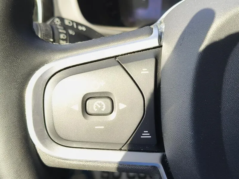 Volvo XC60 2.0 B4 D Core - foto 27