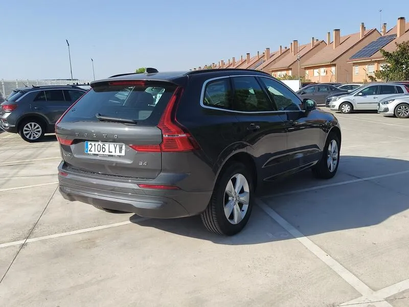 Volvo XC60 2.0 B4 D Core - foto 6