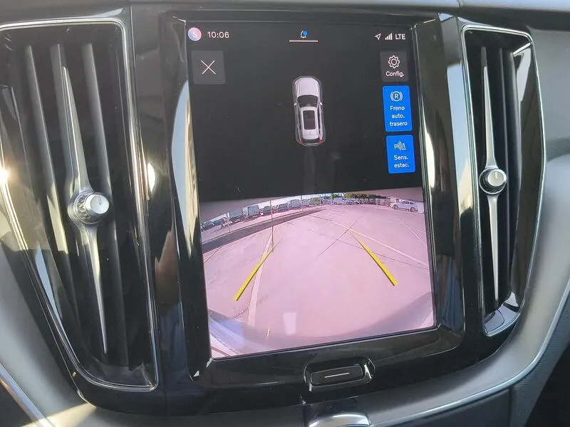 Volvo XC60 2.0 B4 D Core - foto 21