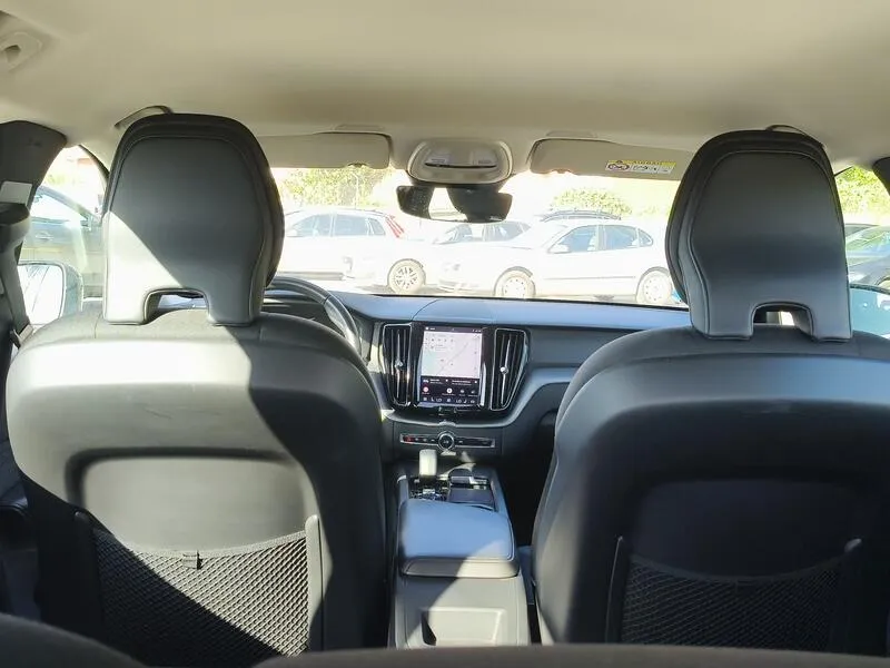 Volvo XC60 2.0 B4 D Core - foto 40