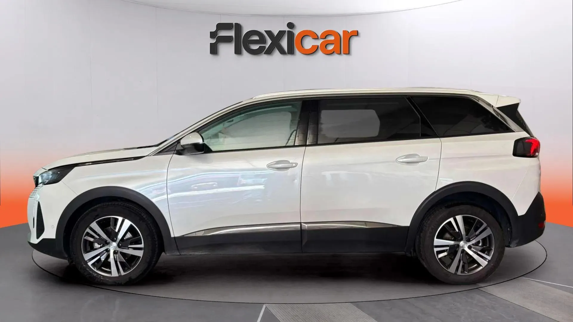 Peugeot 5008 1.5 BlueHDi Allure EAT8 - foto 3