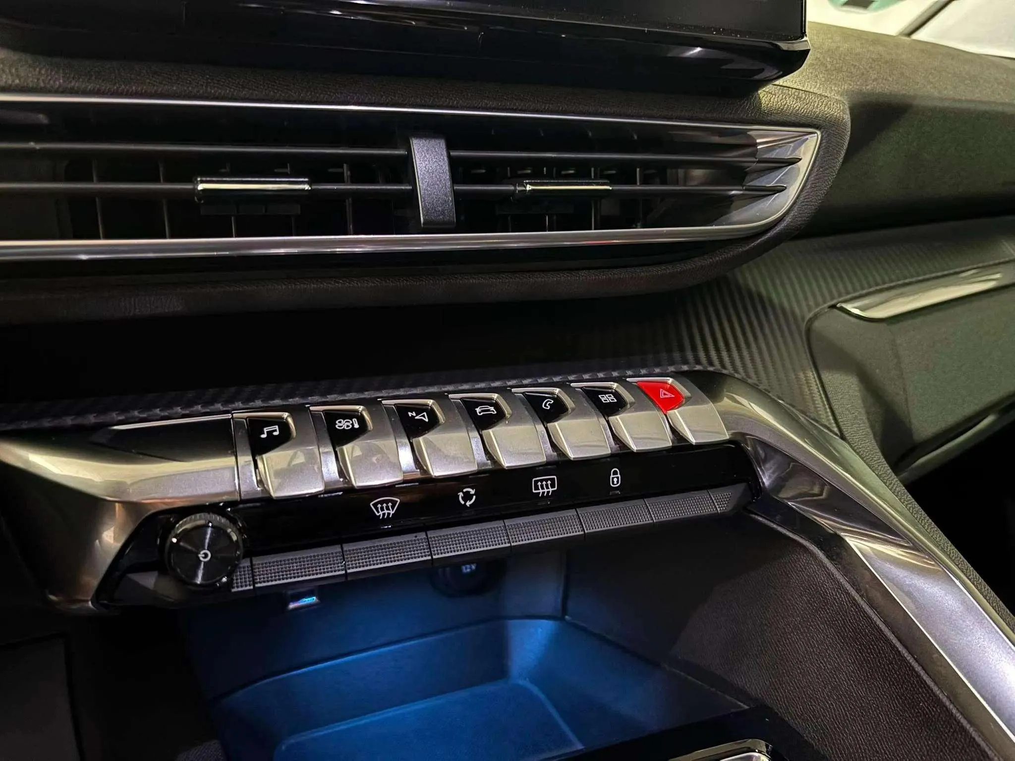 Peugeot 5008 1.5 BlueHDi Allure EAT8 - foto 11