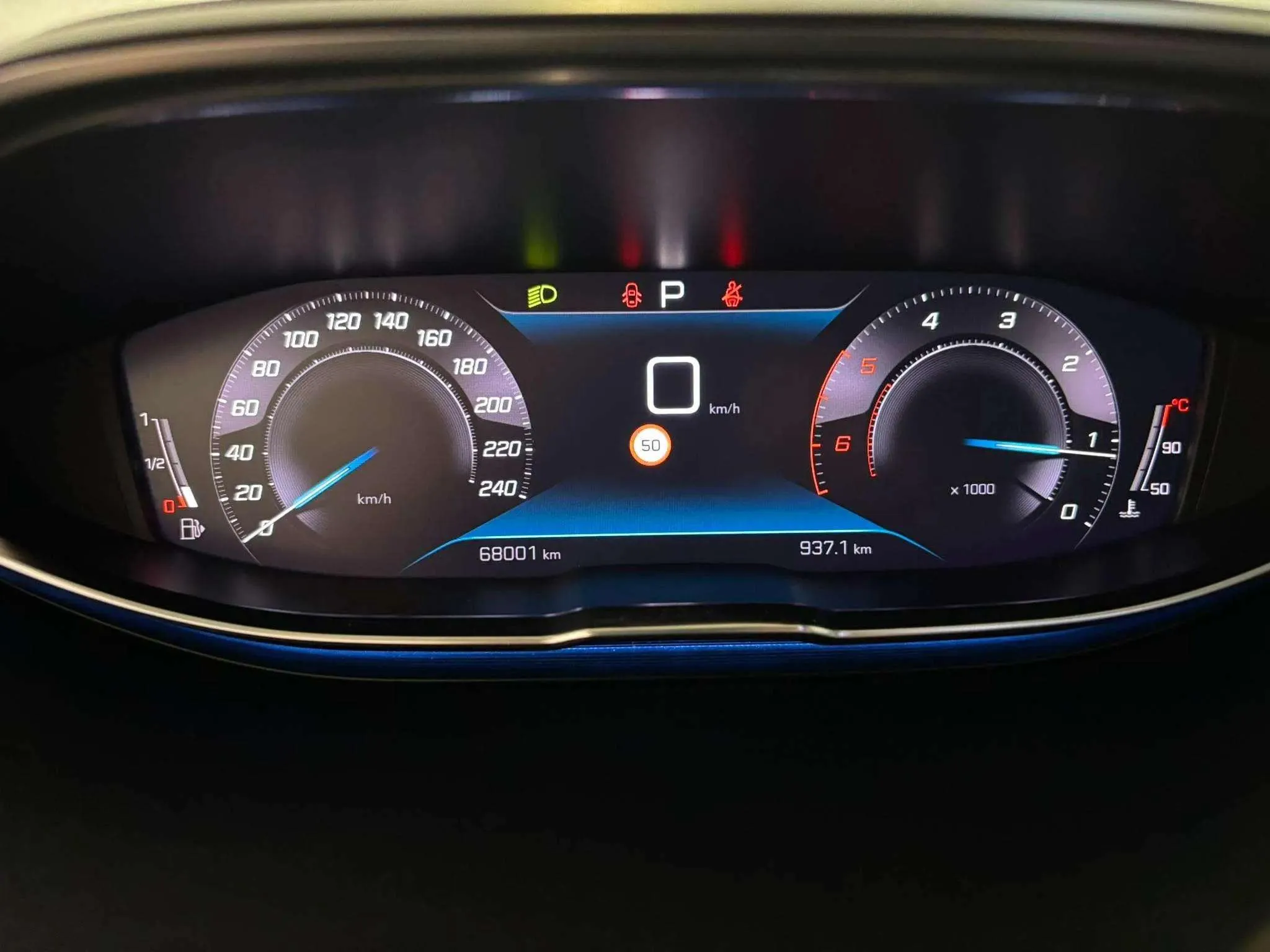Peugeot 5008 1.5 BlueHDi Allure EAT8 - foto 14