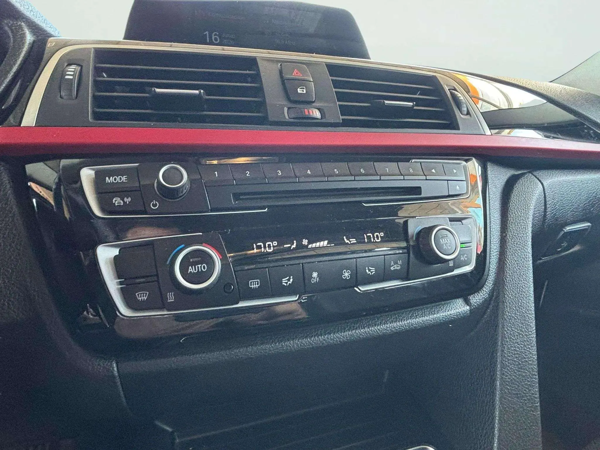 BMW Serie 3 318d - foto 12
