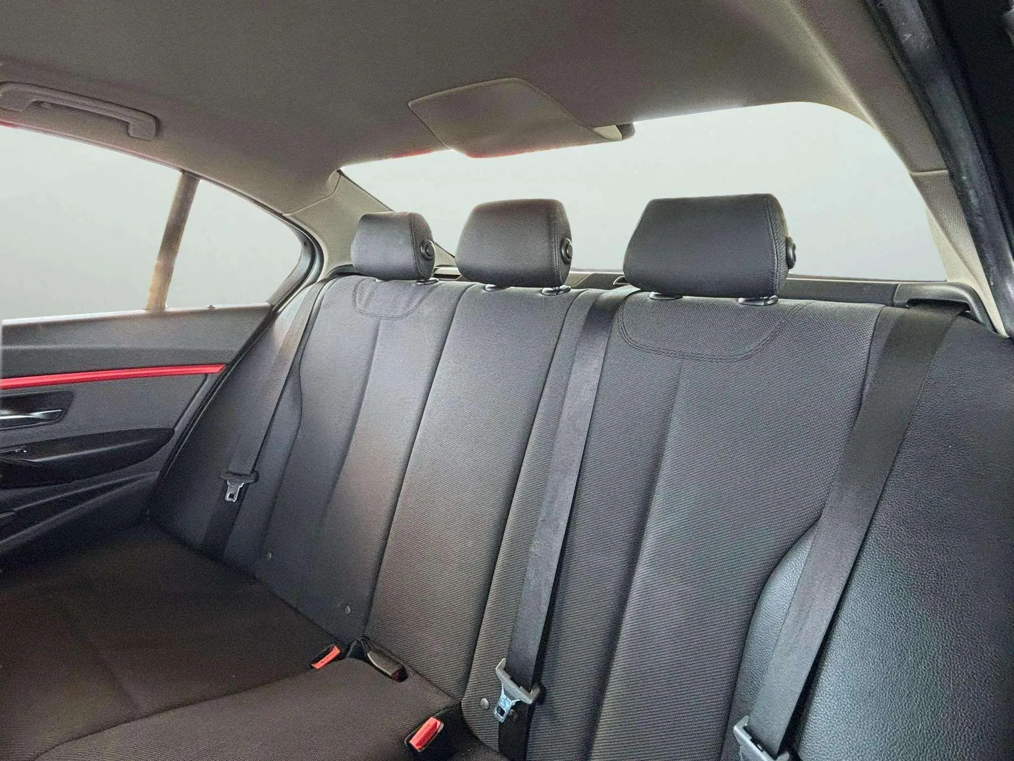 BMW Serie 3 318d - foto 6