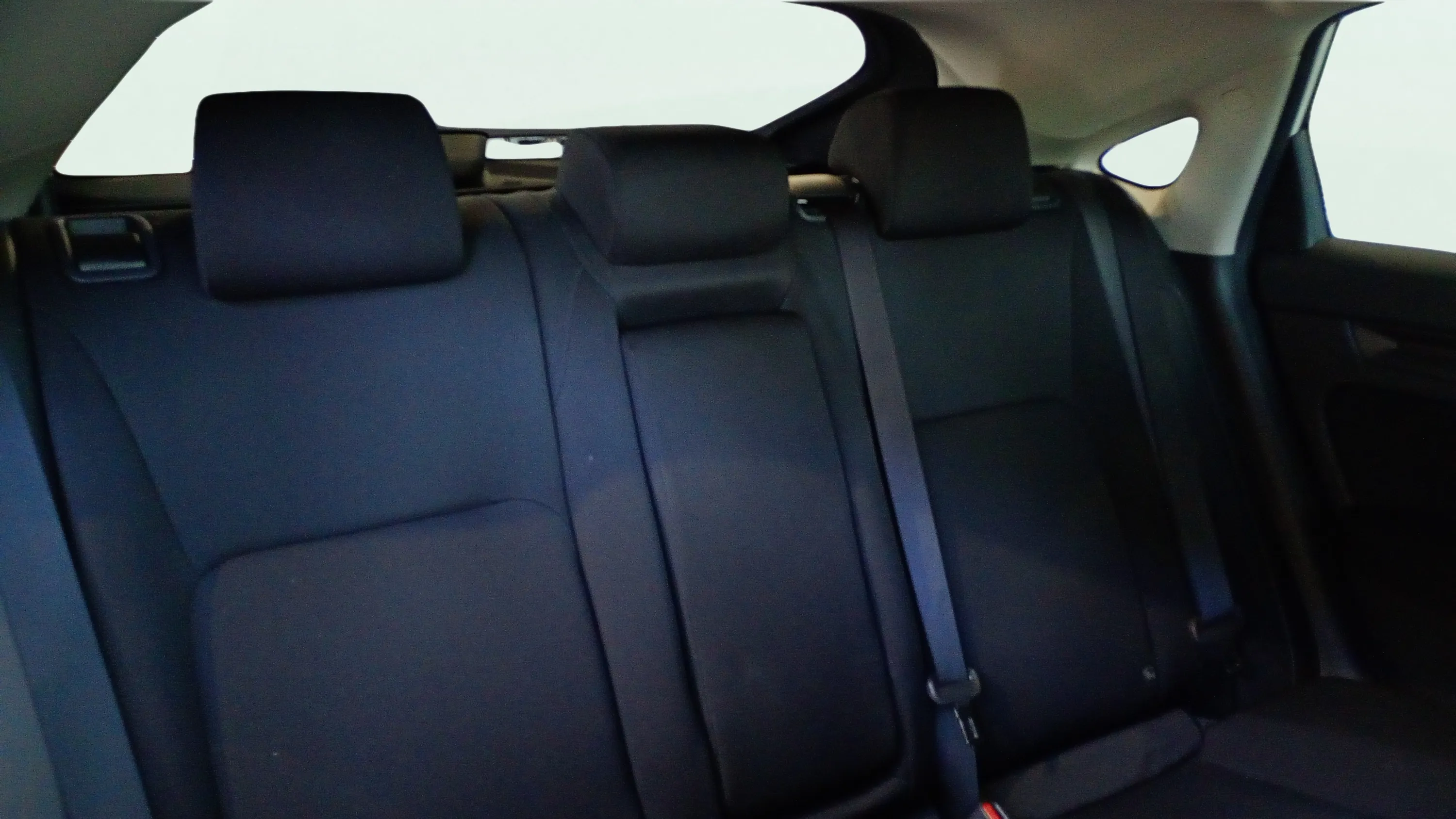 Honda Civic 2.0 i-MMD Elegance CVT - foto 19