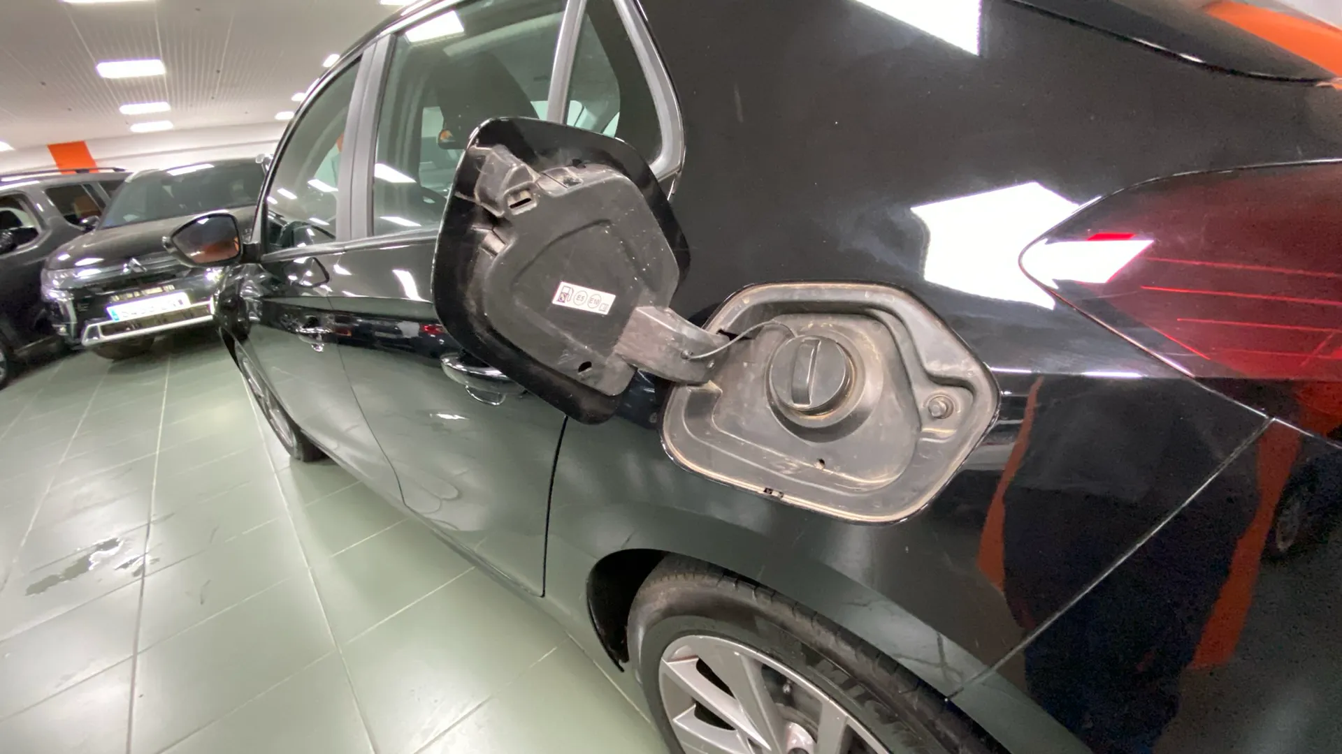 Opel Corsa 1.2T XHL - foto 26