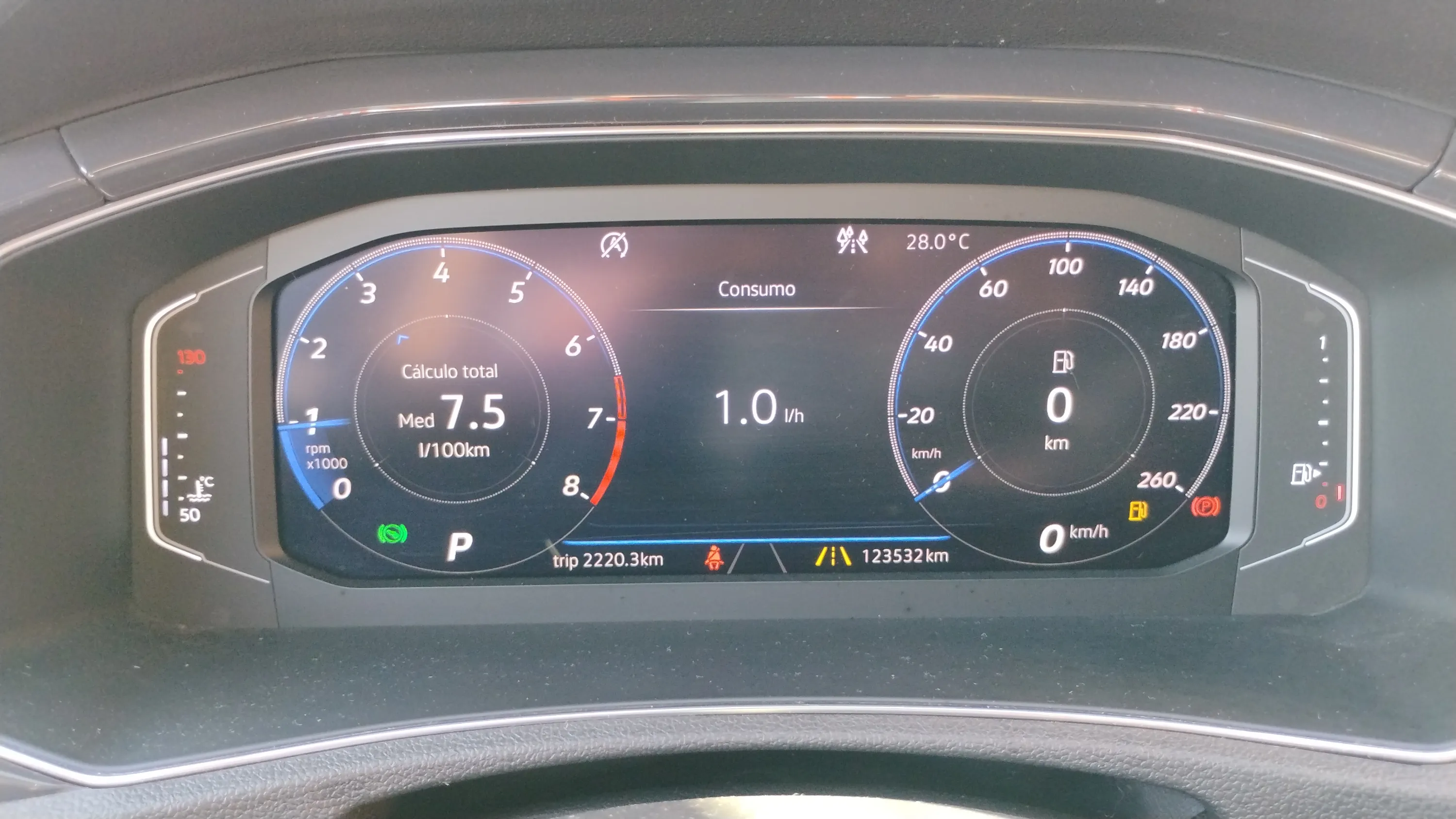 Volkswagen T-Roc Sport 1.5 TSI DSG - foto 12