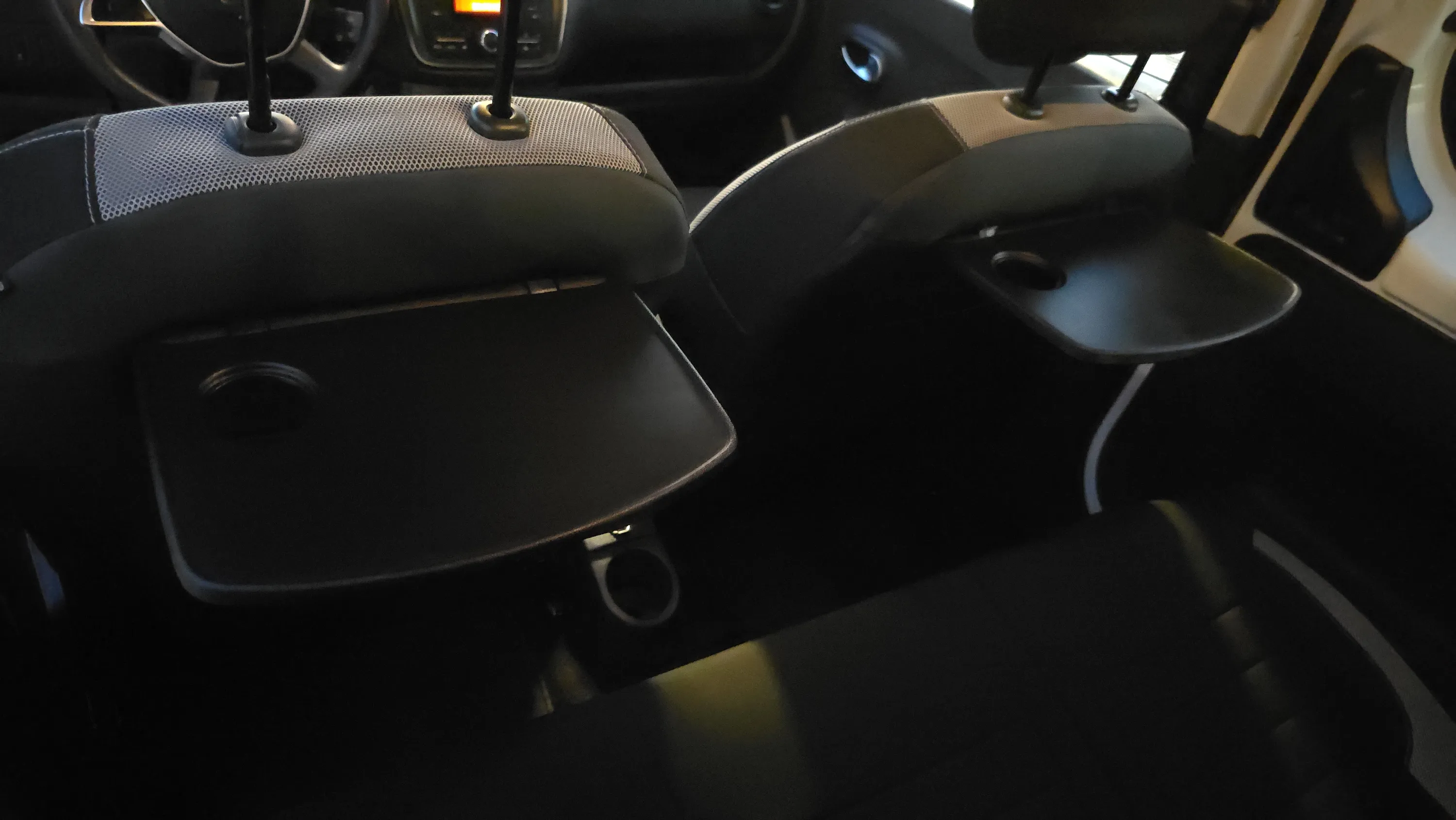 Dacia Dokker Stepway Essential 1.3 TCe GPF - foto 25