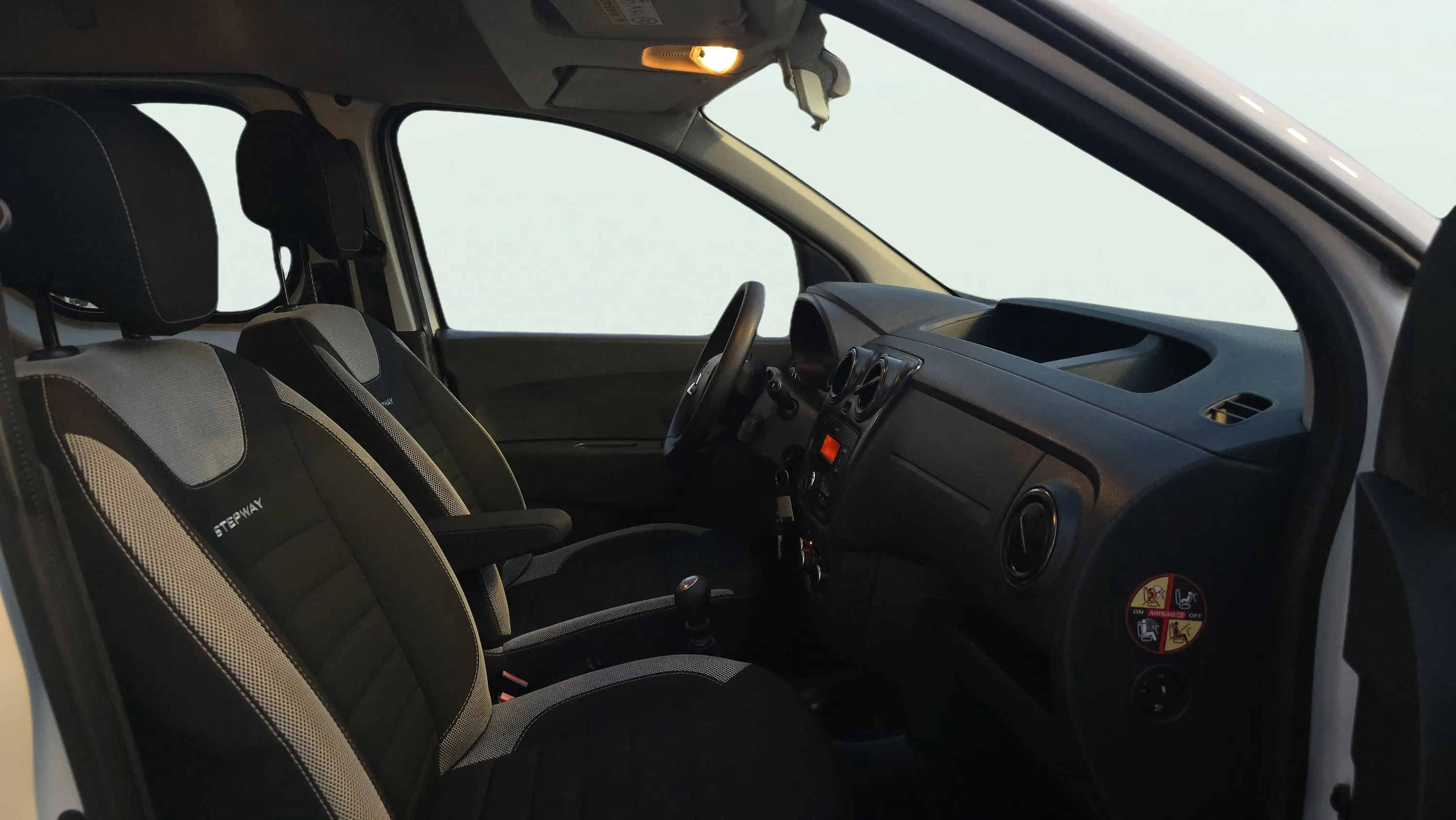 Dacia Dokker Stepway Essential 1.3 TCe GPF - foto 13