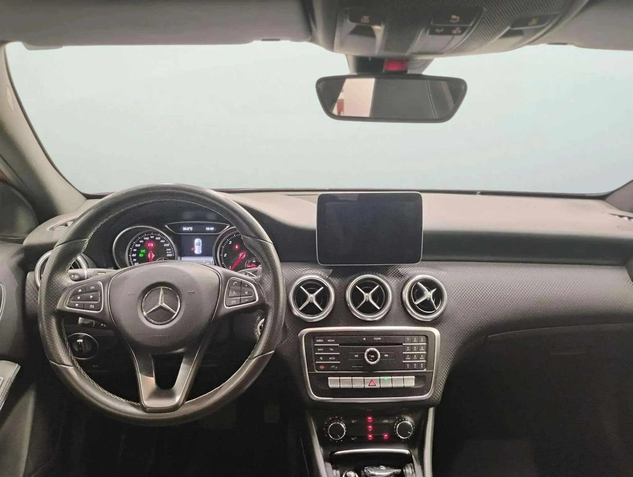 Mercedes-Benz Clase A A 200 d - foto 9