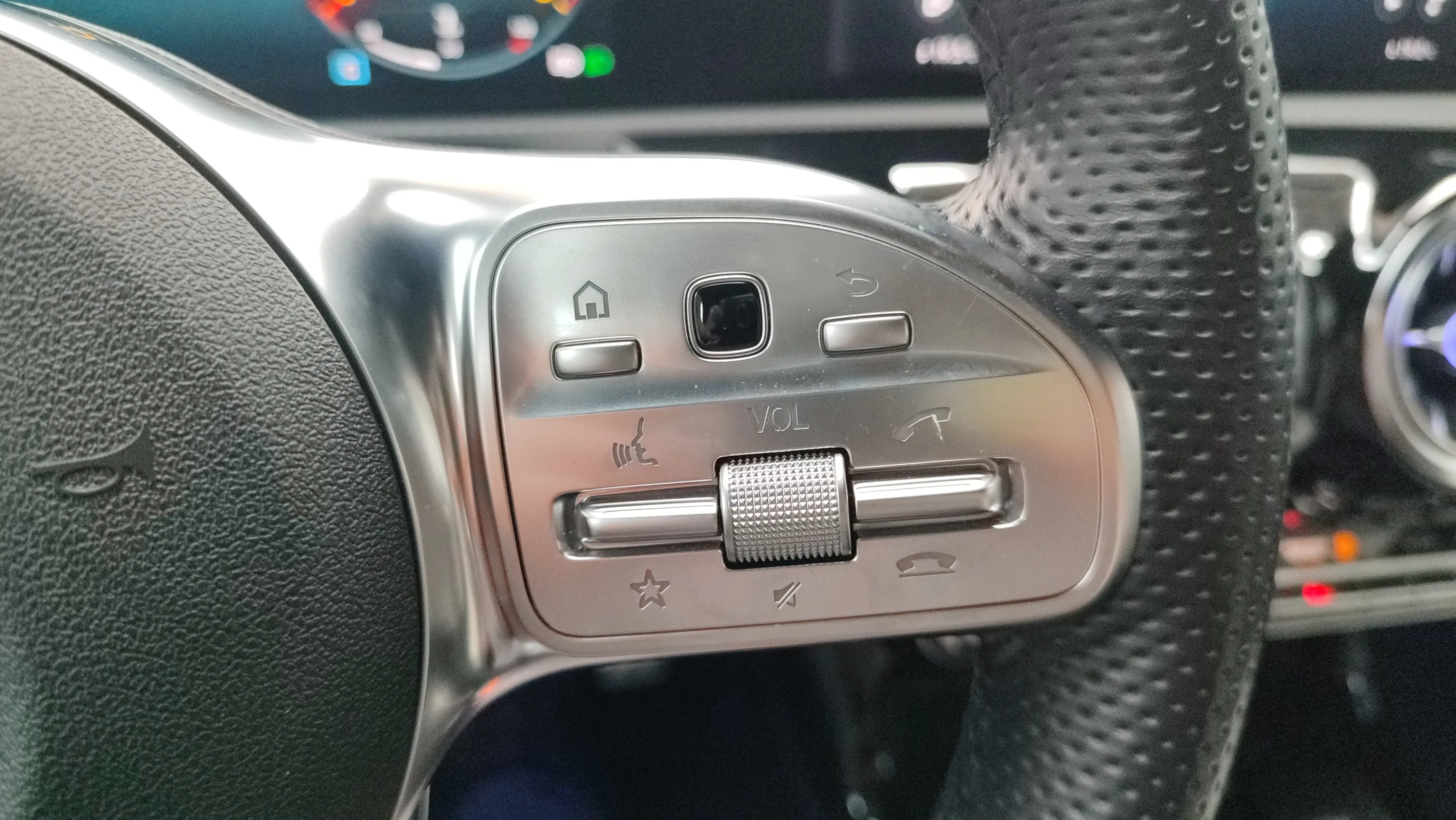 Mercedes-Benz CLA 200 - foto 15