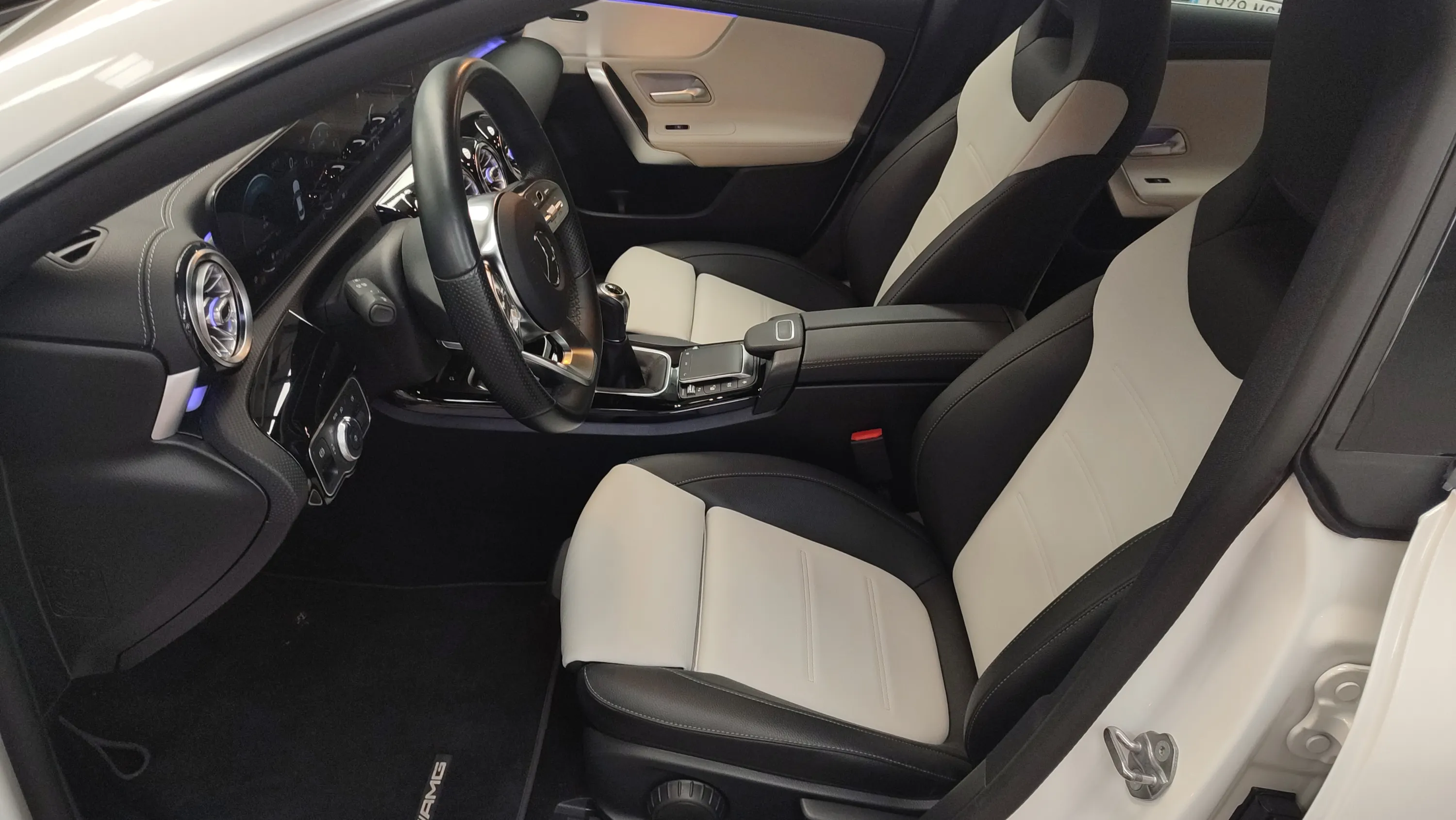 Mercedes-Benz CLA 200 - foto 24