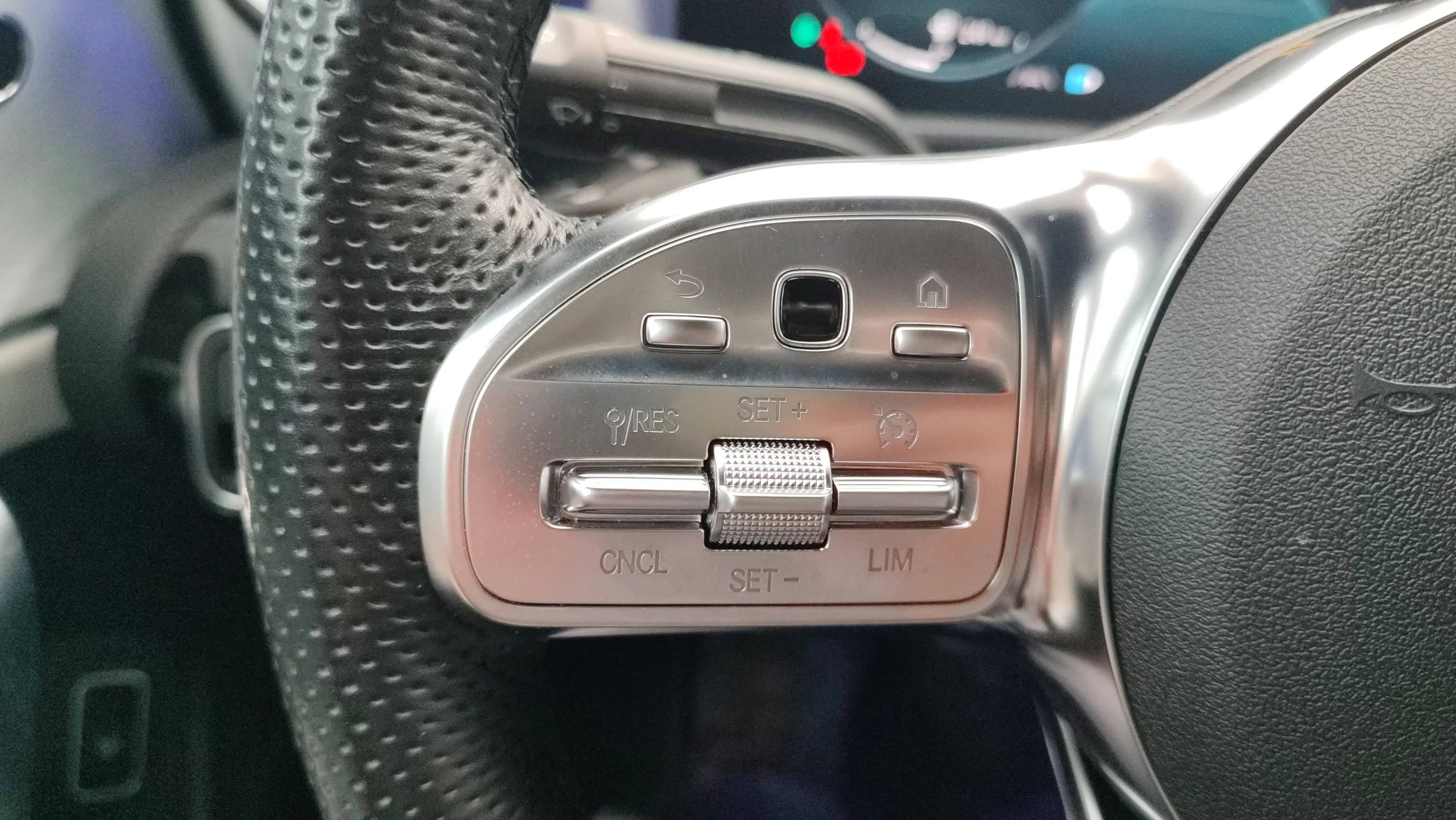 Mercedes-Benz CLA 200 - foto 14
