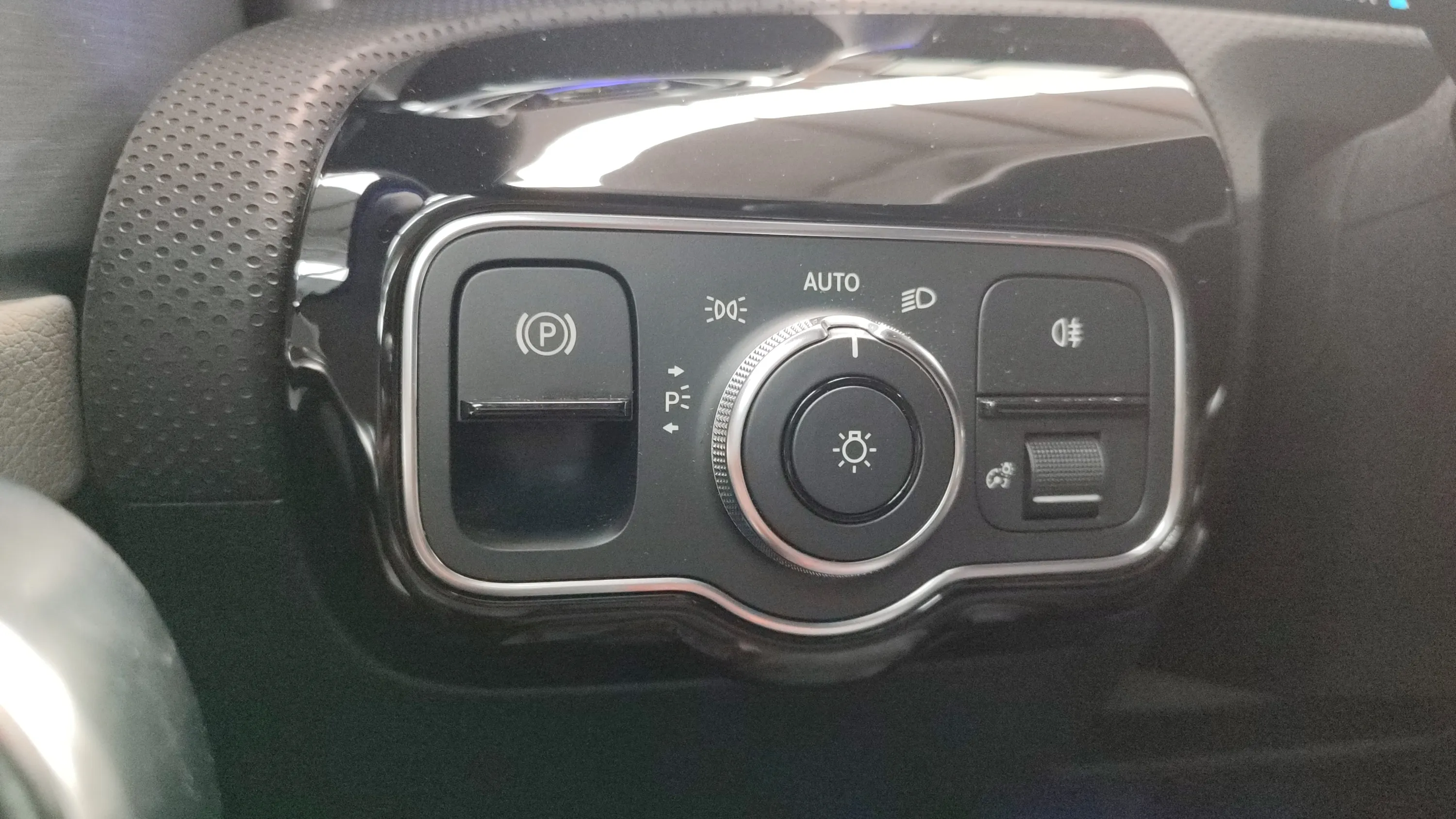 Mercedes-Benz CLA 200 - foto 18