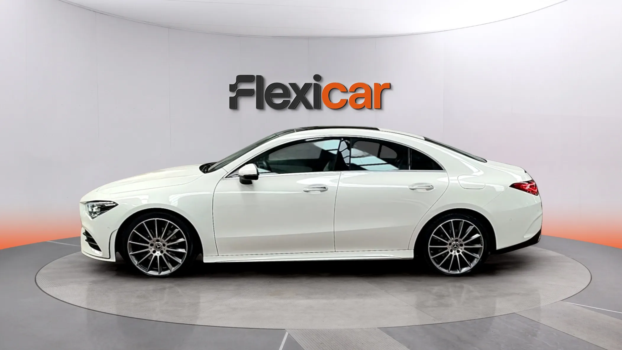 Mercedes-Benz CLA 200 - foto 4