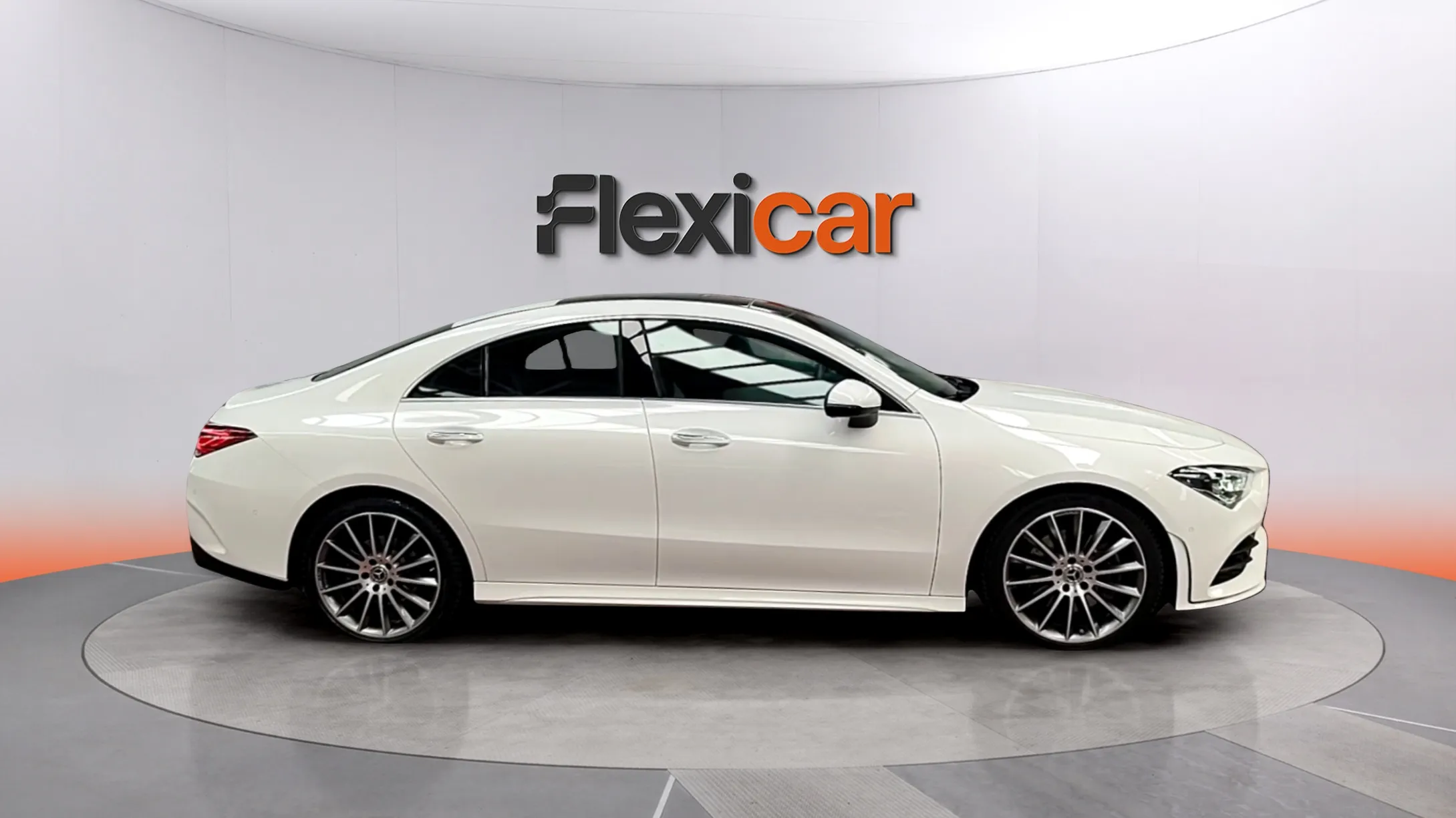 Mercedes-Benz CLA 200 - foto 5