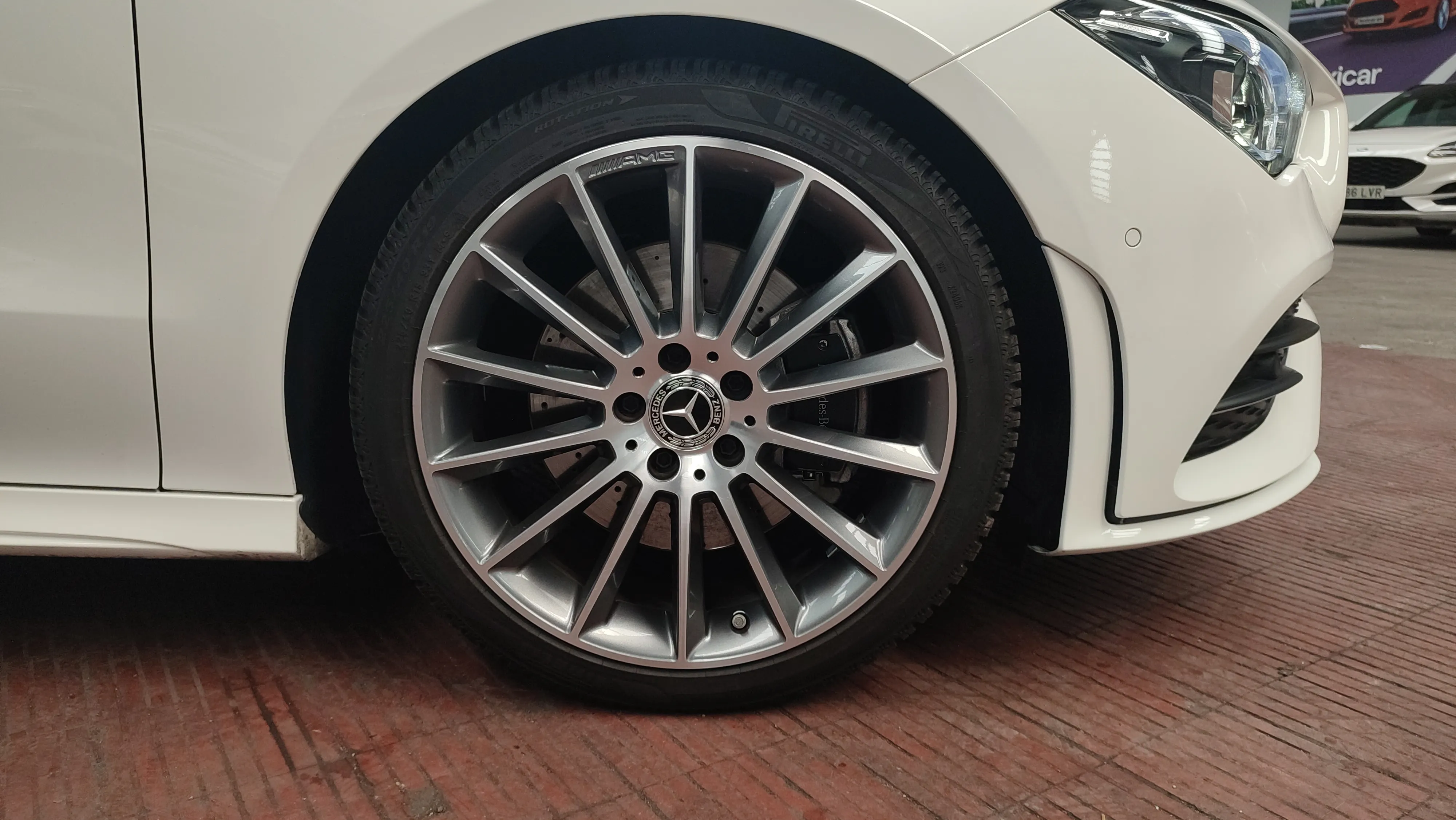 Mercedes-Benz CLA 200 - foto 28