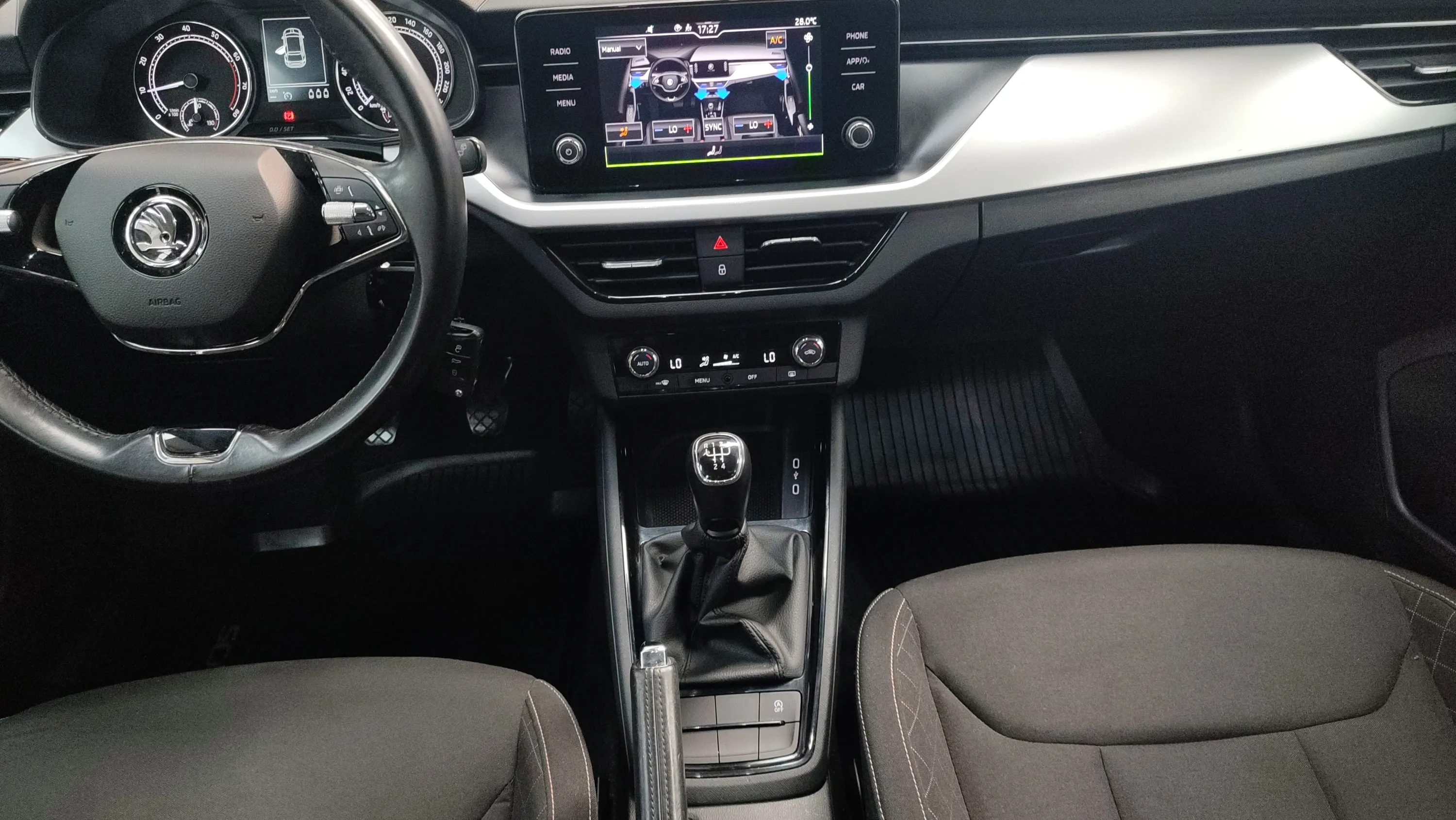 Škoda Scala 1.0 TSI Active - foto 11