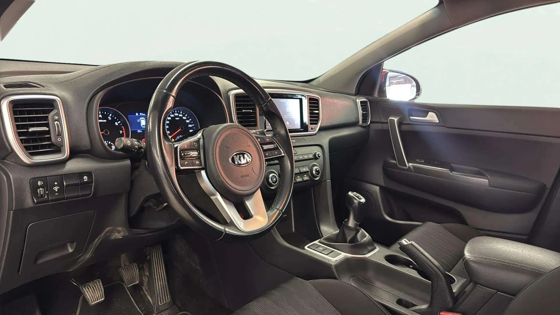Kia Sportage 1.6 GDi Business 4x2 - foto 14