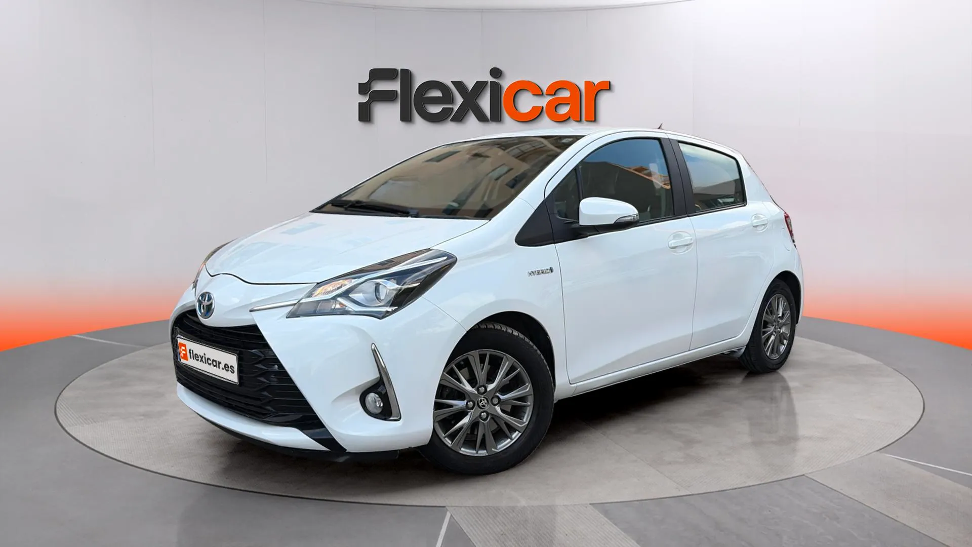 Toyota Yaris 1.5 100H Active Tech - foto 3