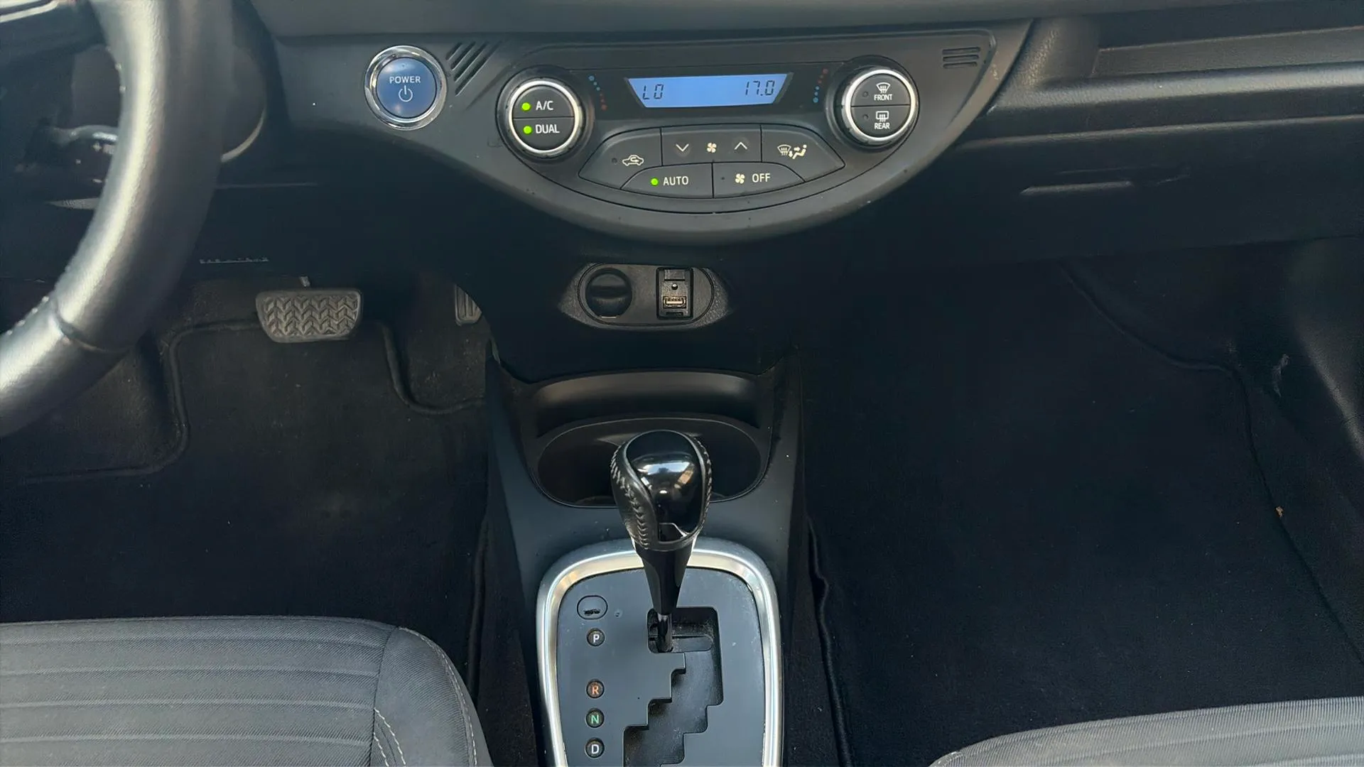 Toyota Yaris 1.5 100H Active Tech - foto 15