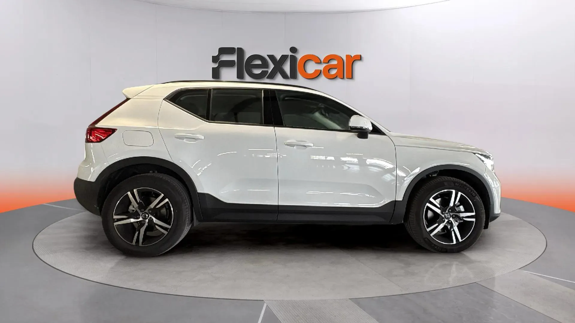 Volvo XC40 2.0 B3 G Essential - foto 3