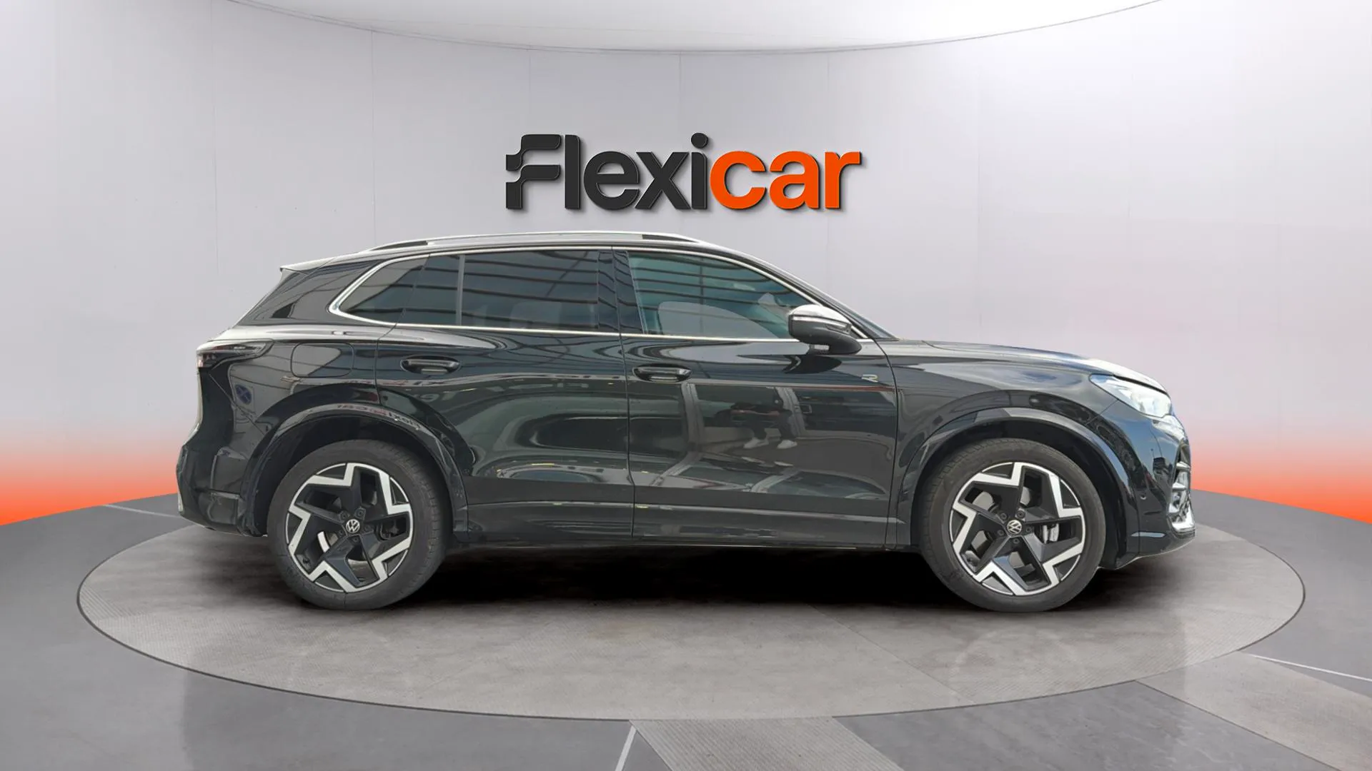 Volkswagen Tiguan R-Line 2.0 TDI DSG - foto 3