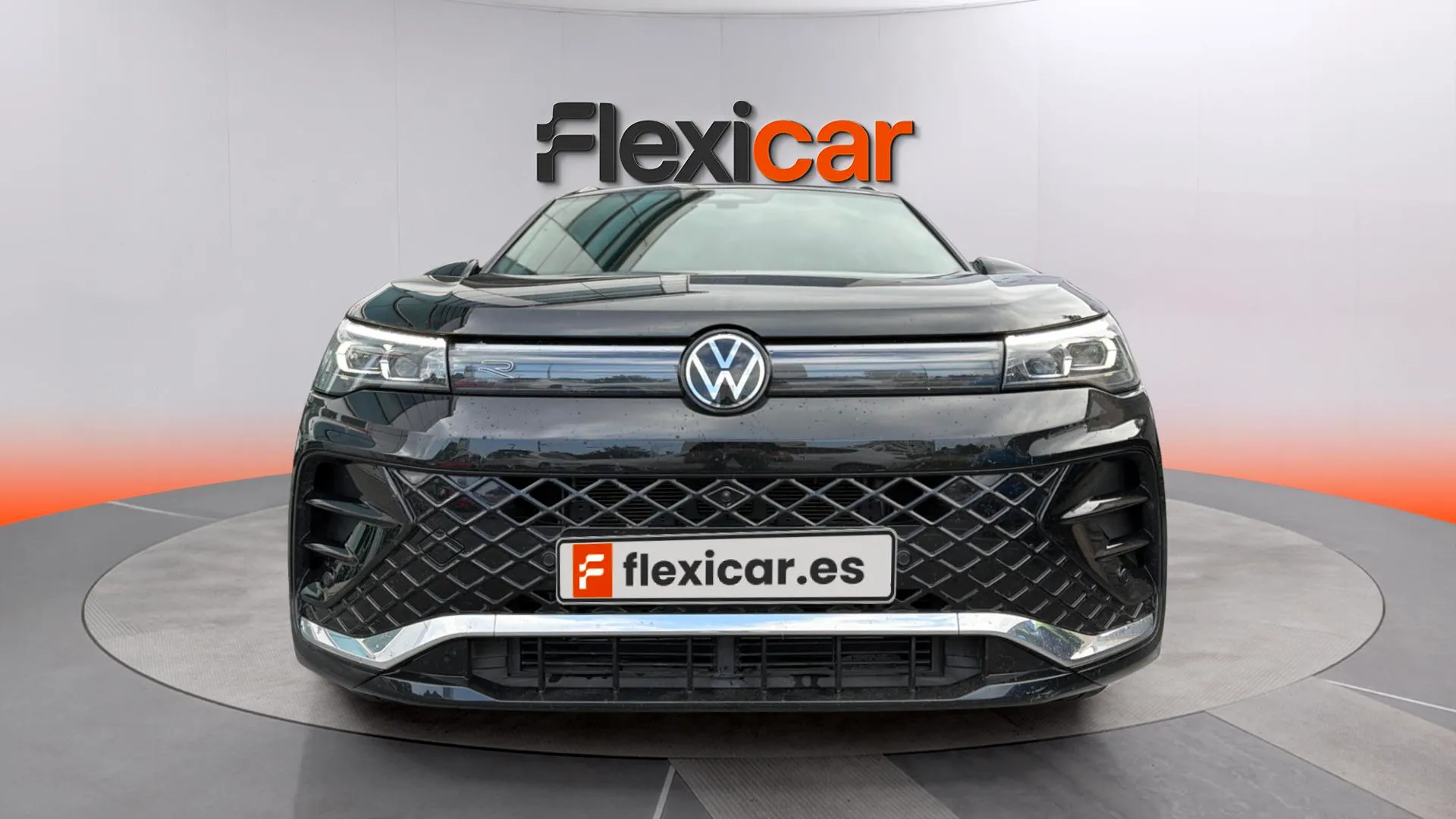 Volkswagen Tiguan R-Line 2.0 TDI DSG - foto 2