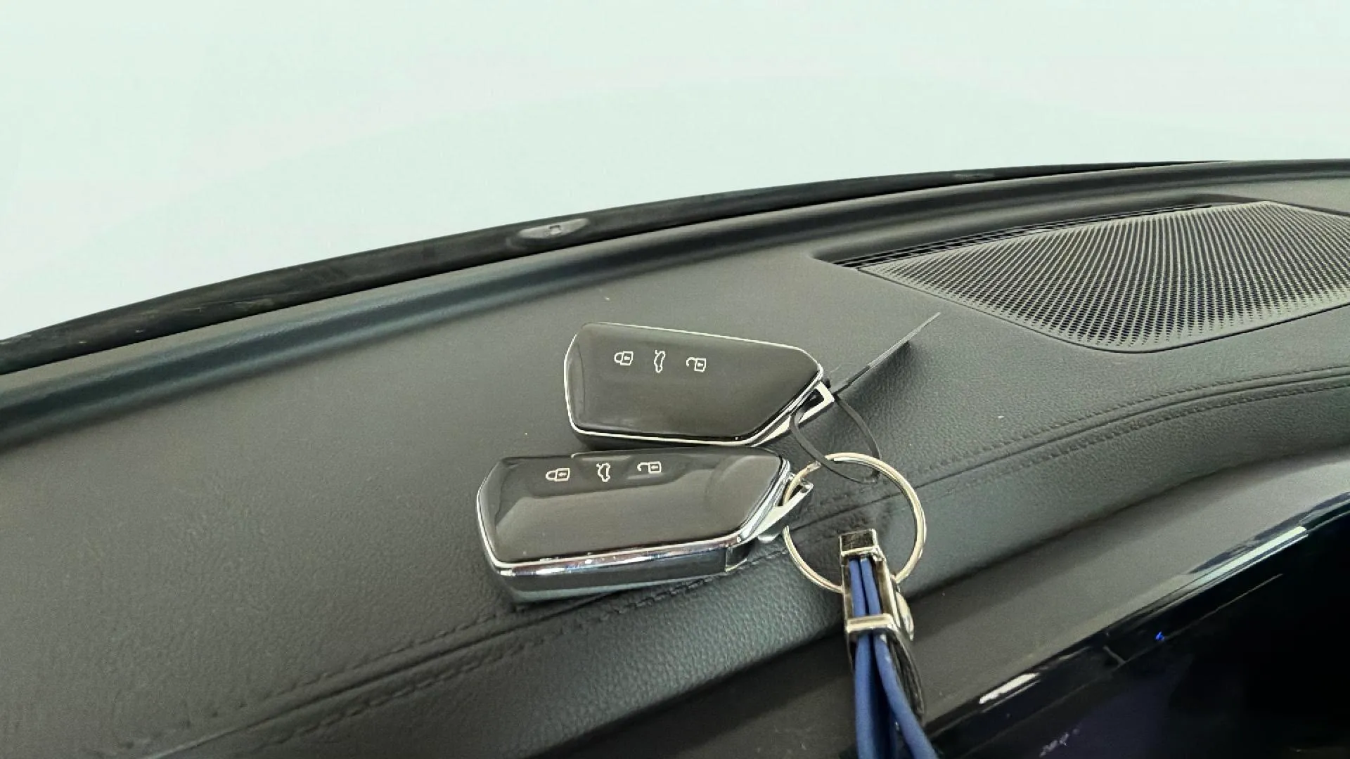 Volkswagen Tiguan R-Line 2.0 TDI DSG - foto 42