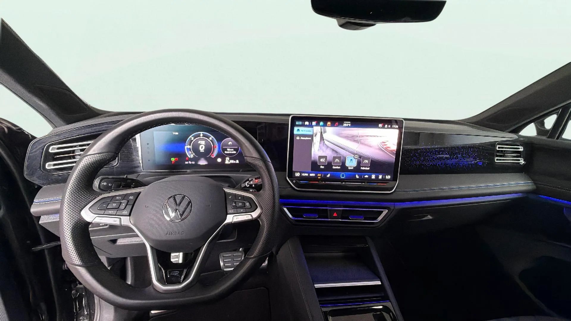 Volkswagen Tiguan R-Line 2.0 TDI DSG - foto 11