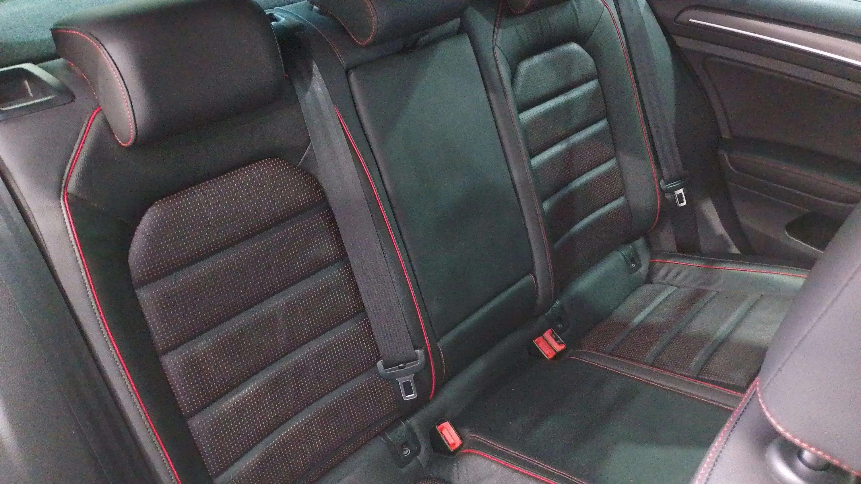Volkswagen Golf GTI Performance 2.0 TSI DSG - foto 20