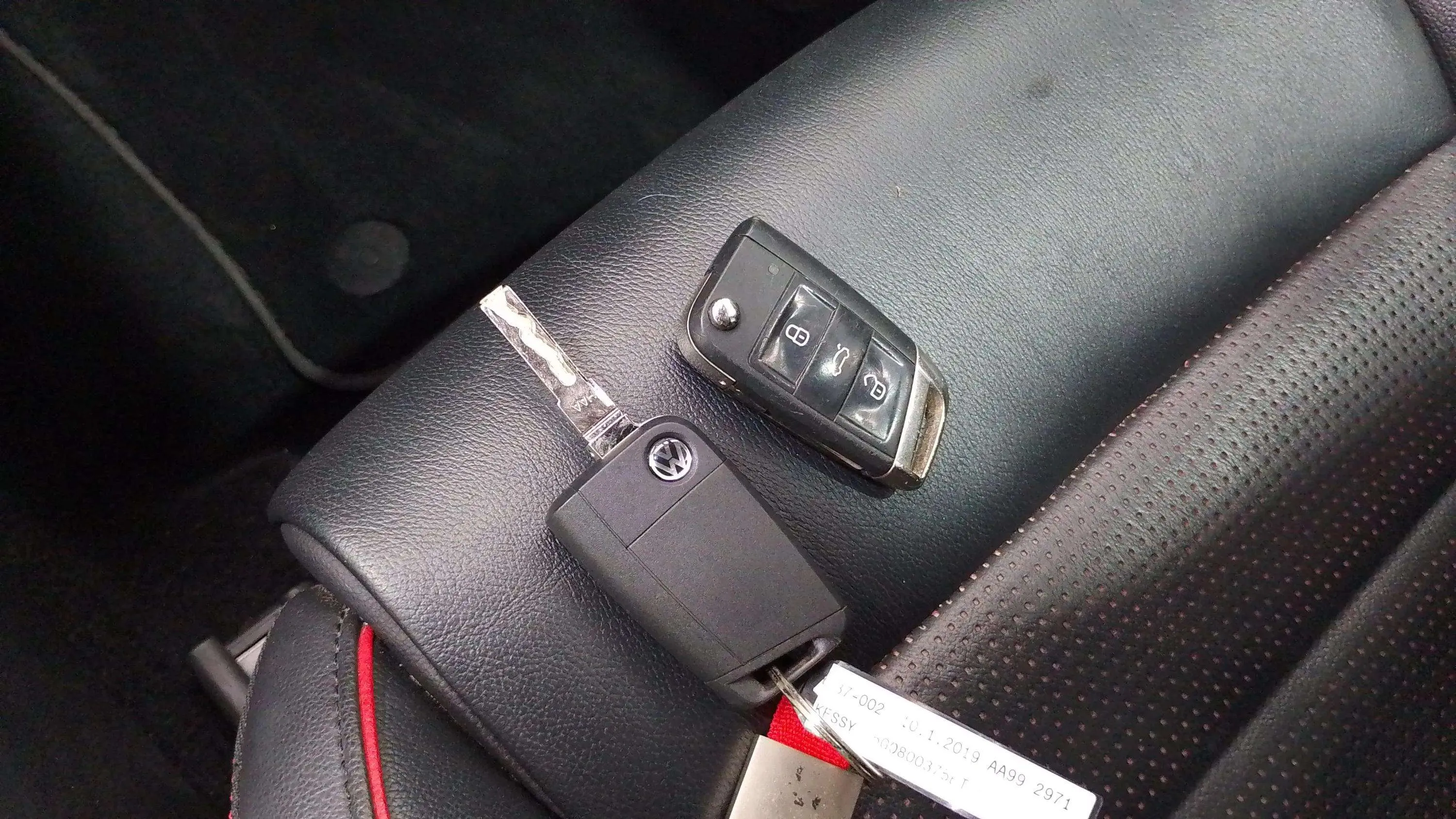 Volkswagen Golf GTI Performance 2.0 TSI DSG - foto 23