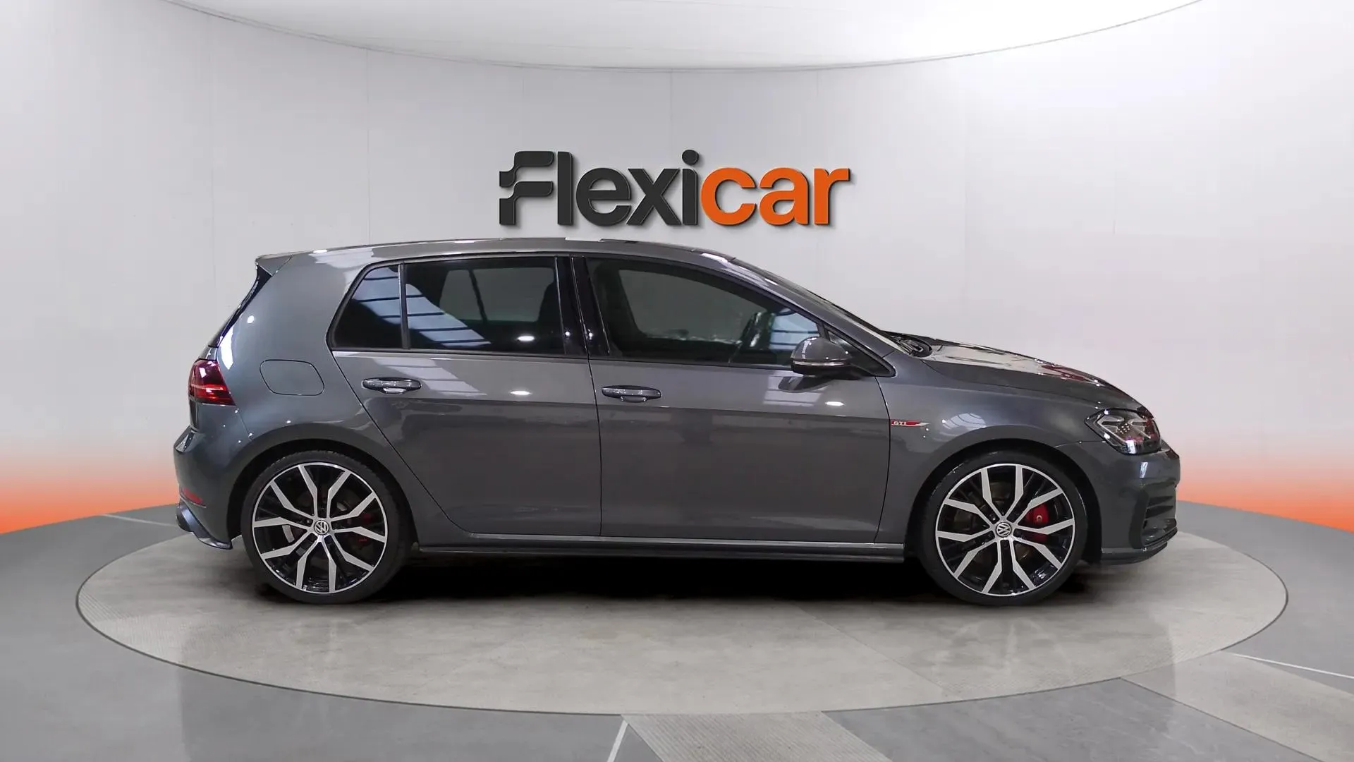Volkswagen Golf GTI Performance 2.0 TSI DSG - foto 3